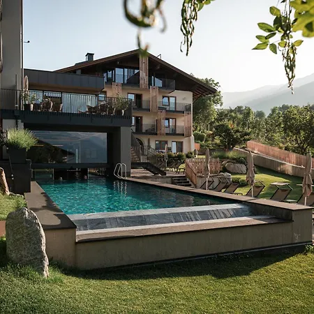 Maraias - Luxury Suites & Apartments-3